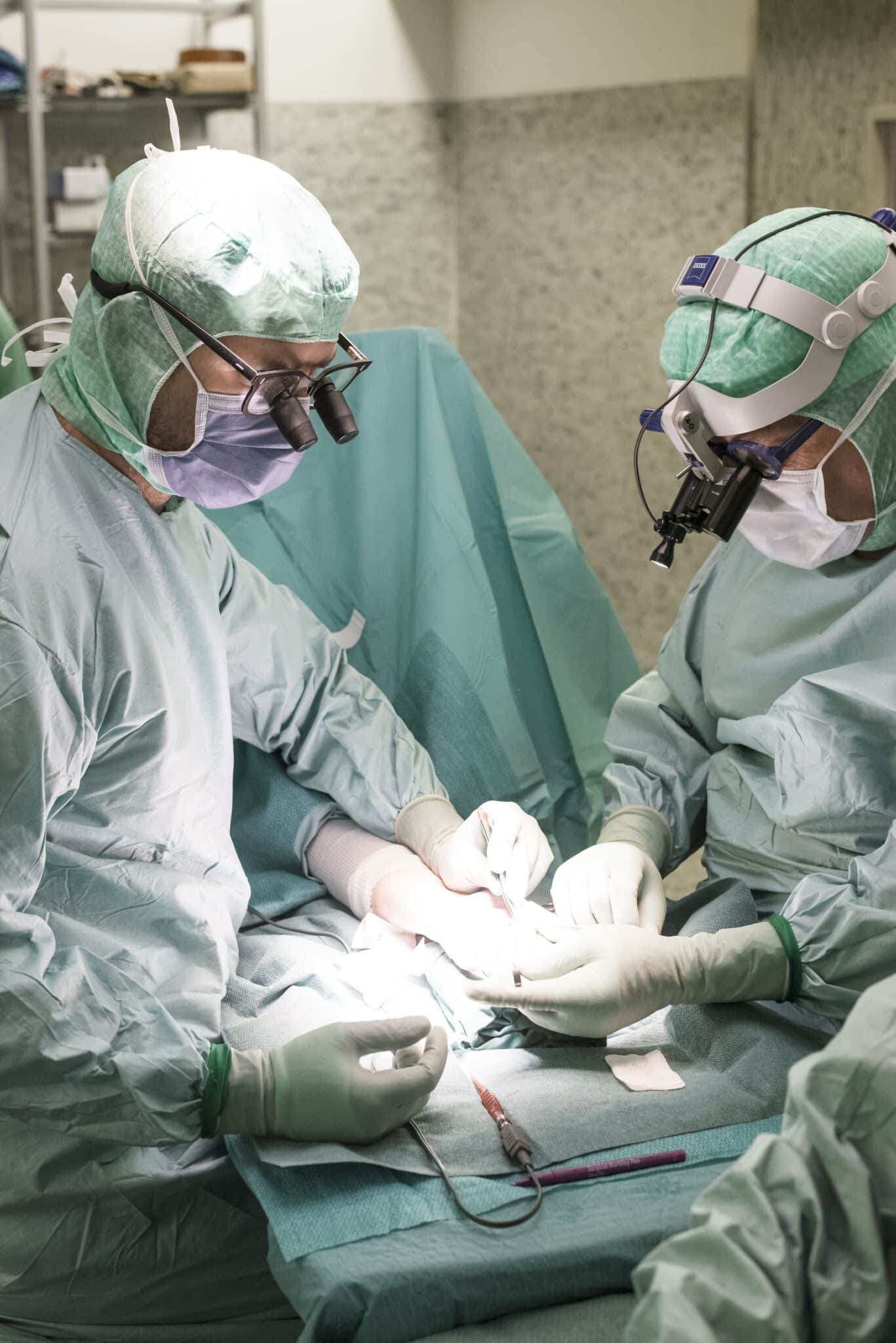 Samen verwerken de achttien chirurgen van de groep Orthopedie jaarlijks bijna 80.000 consultaties.